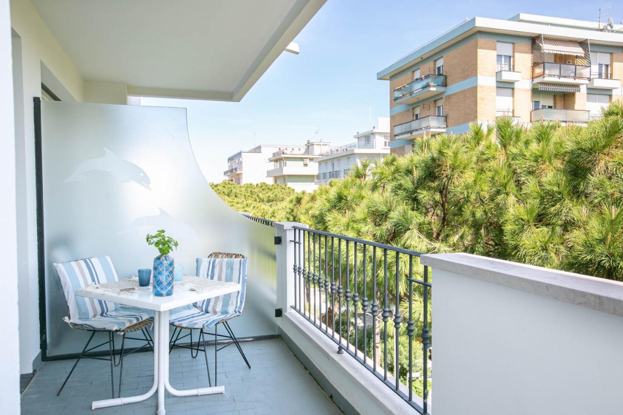 Residence Villa Dei Pini 里米尼 外观 照片