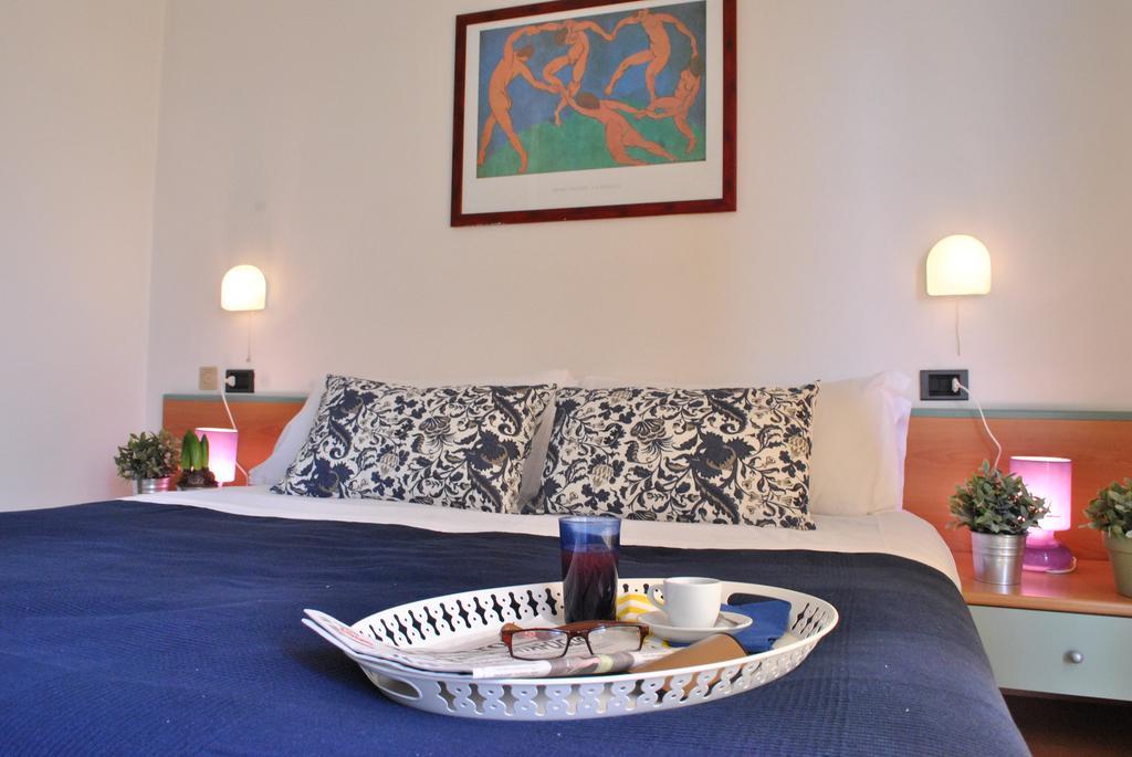 Residence Villa Dei Pini 里米尼 外观 照片